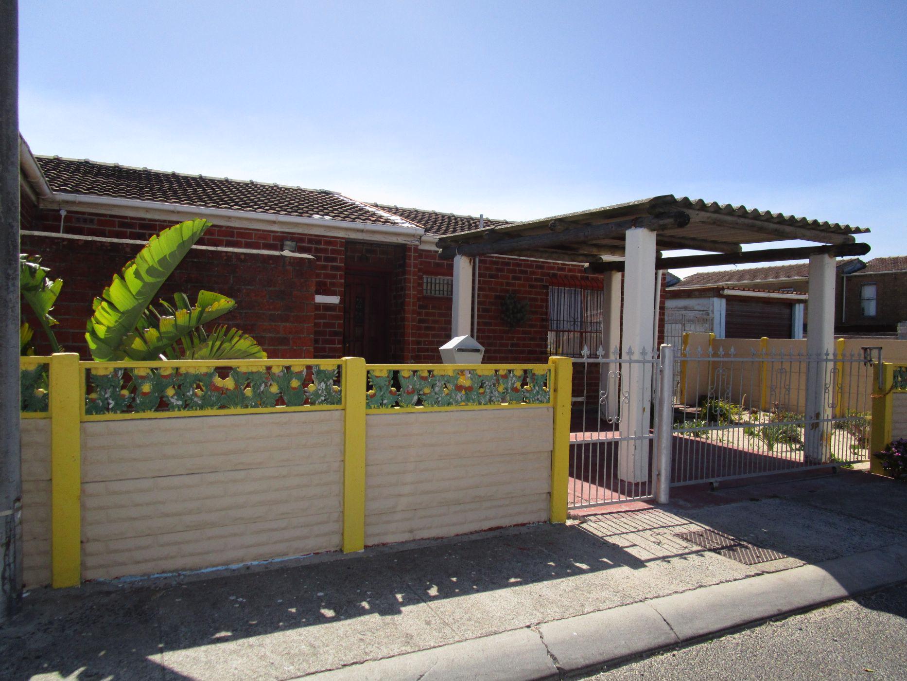 House for sale in Westridge, Mitchells Plain - 1MN1745335