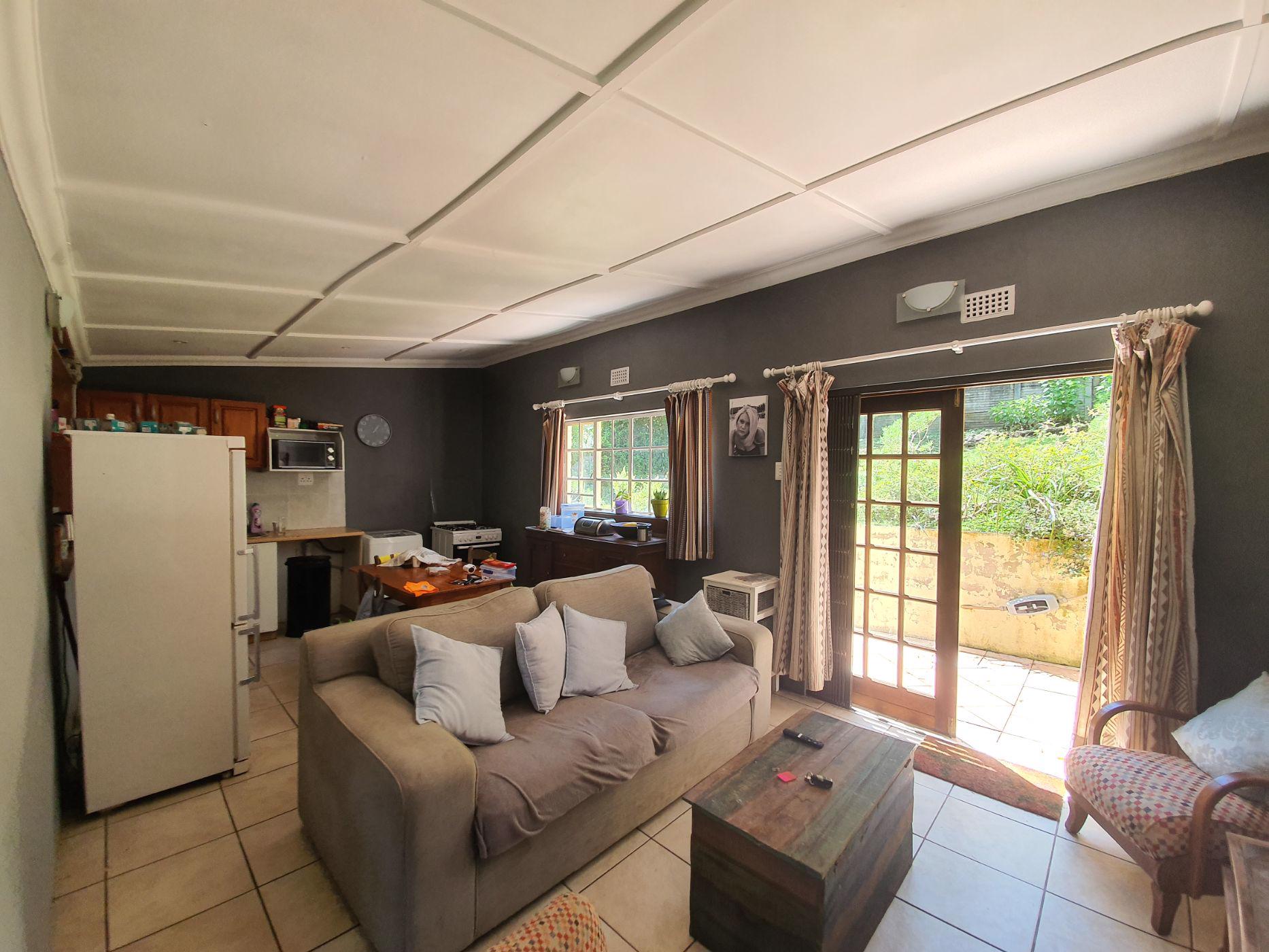 Garden cottage let in Gillitts - 1KF1712904