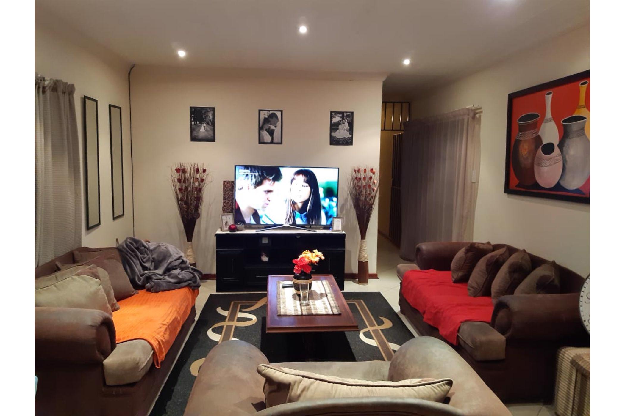 Townhouse to rent in Bendor Park - 1PS1730145