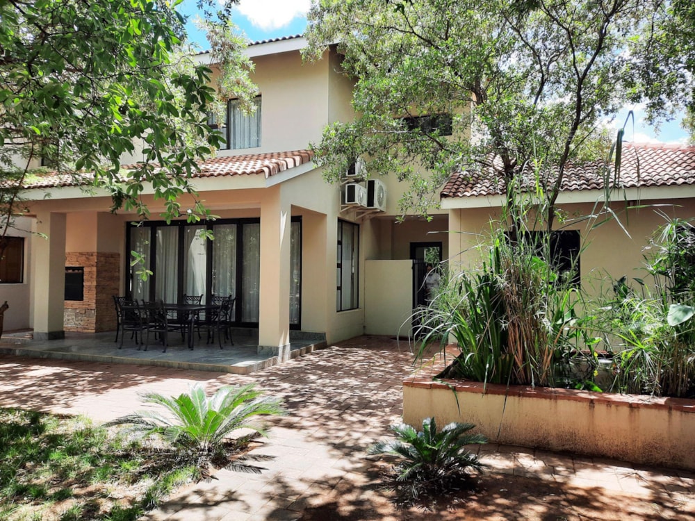 House to rent in Phakalane Golf Estate, Botswana - 3BO1722371 House to rent in Phakalane Golf Estate, Botswana - 3BO1722371