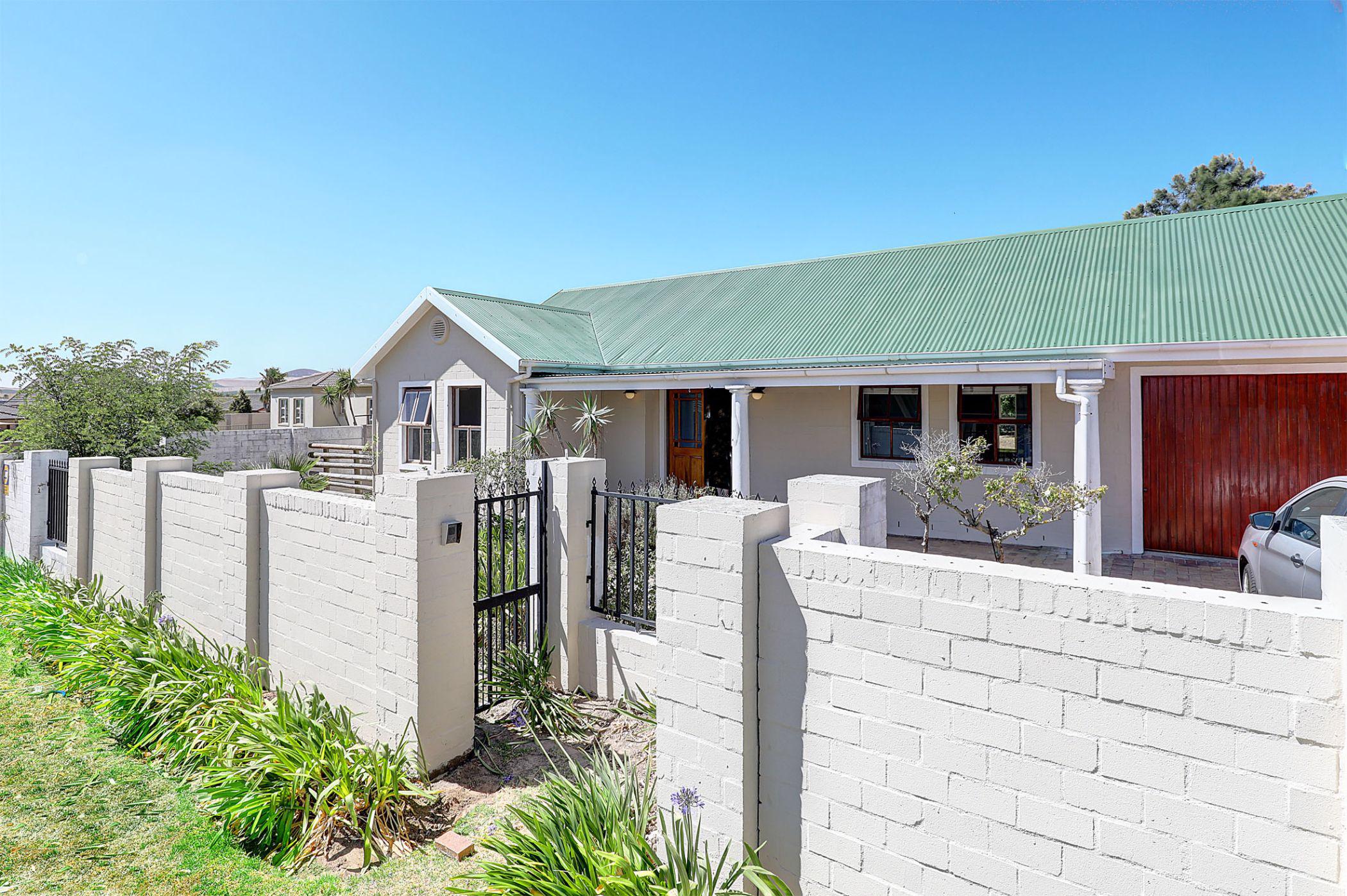 House to rent in The Crest - NSL1757052