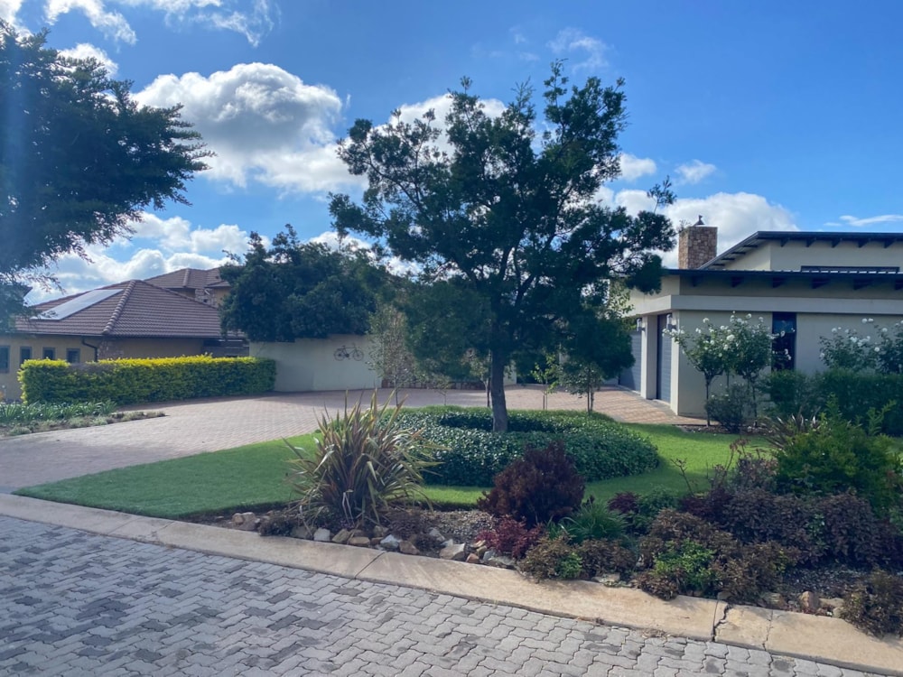 Security complex home for sale in Aquavista Mountain Estate - PRN1715400