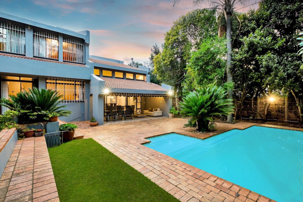 Double-storey house sold in Parkwood, Johannesburg - HP1678280 Double-storey house sold in Parkwood, Johannesburg - HP1678280