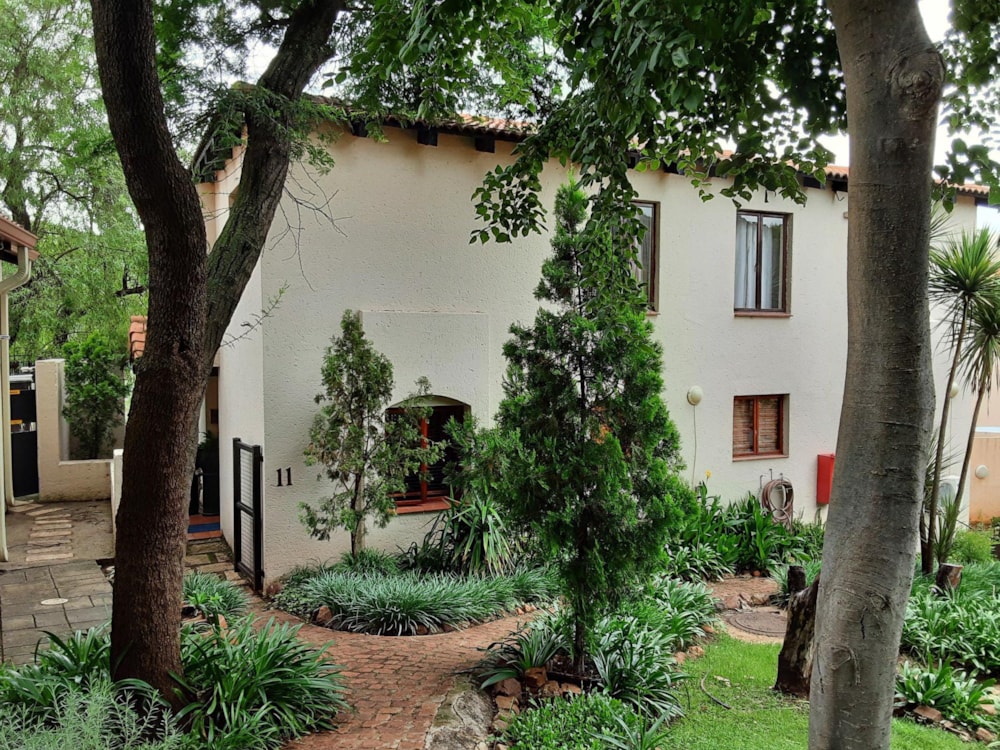 Security complex home for sale in Ile du Lac - 1HR1664090 Security complex home for sale in Ile du Lac - 1HR1664090