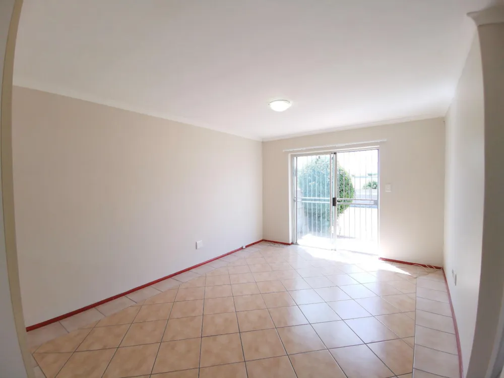 Townhouse let in Oakglen - NSL1713242 Townhouse let in Oakglen - NSL1713242