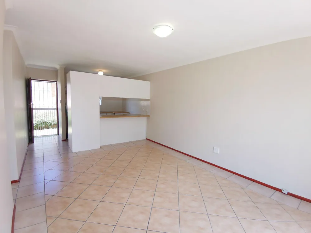 Townhouse let in Oakglen - NSL1713242 Townhouse let in Oakglen - NSL1713242