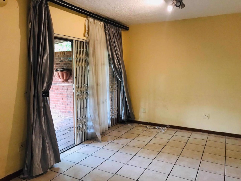 Security complex home for sale in Meer en See - 1RY1689603 Security complex home for sale in Meer en See - 1RY1689603