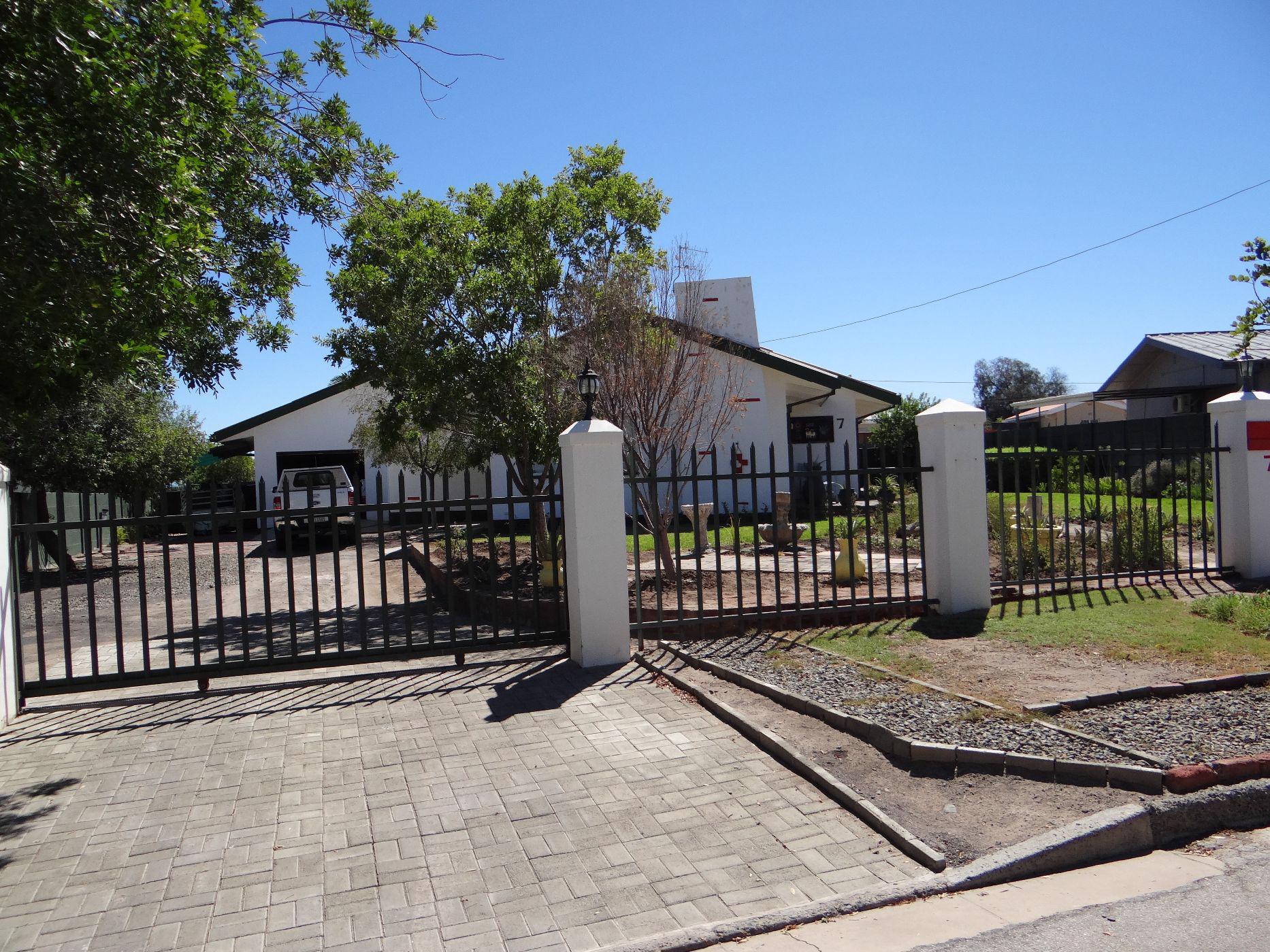 House for sale in Hospital Hill, Beaufort West - 1KK1739992