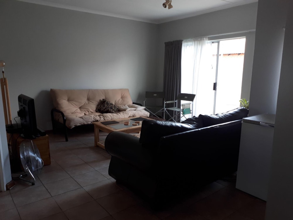 Townhouse to rent in Noordhoek, Bloemfontein - 1BX1718411 Townhouse to rent in Noordhoek, Bloemfontein - 1BX1718411