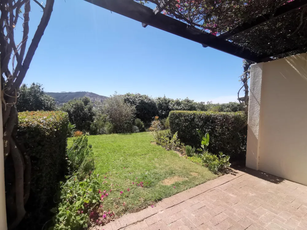 Double-storey apartment let in Vredehoek - CBL1751448 Double-storey apartment let in Vredehoek - CBL1751448