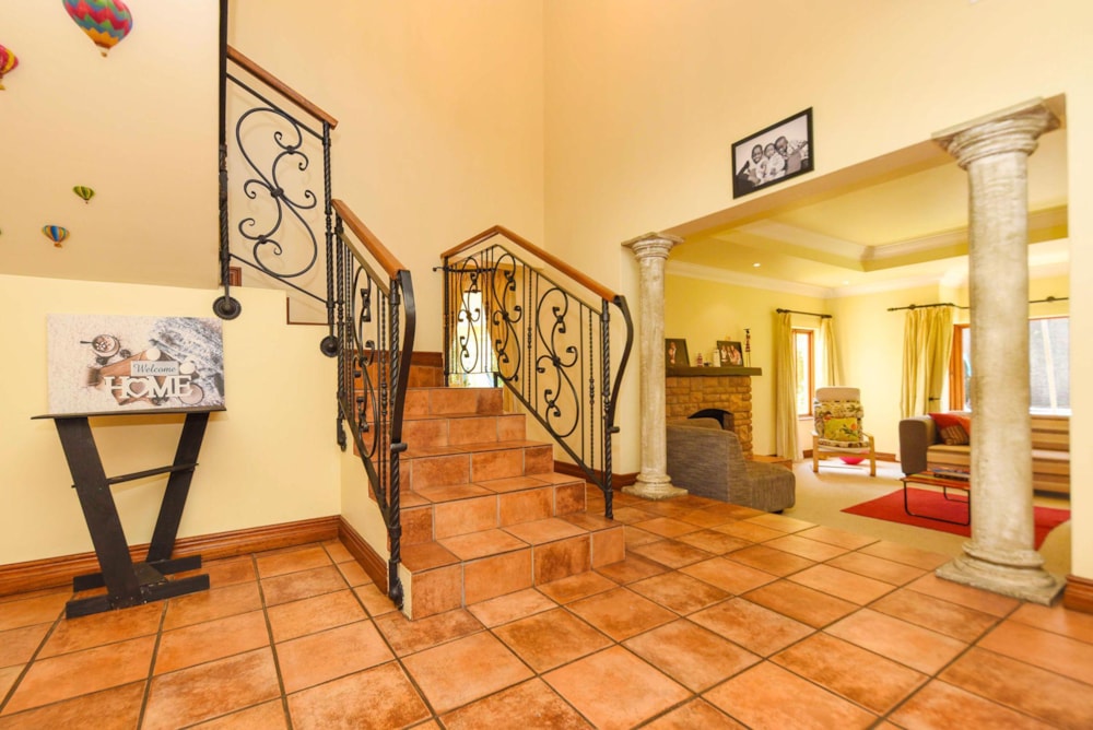 Double-storey house for sale in Dainfern Golf Estate - FW1711041 Double-storey house for sale in Dainfern Golf Estate - FW1711041