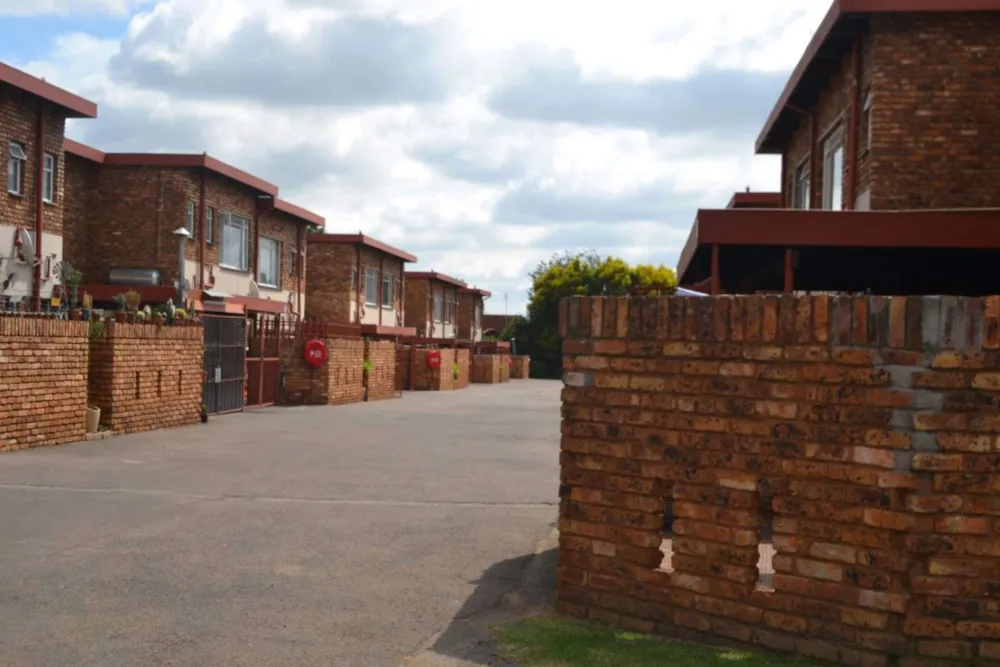 Townhouse for sale in Middelburg Central (Mpumalanga Central)  - 1MD1689933