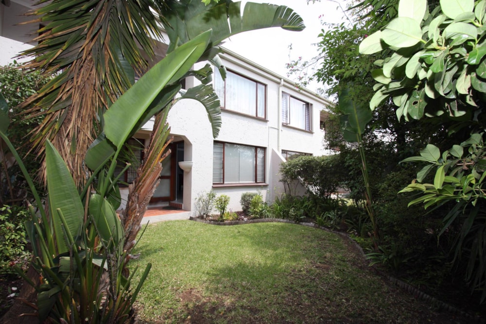 Apartment sold in Sunninghill Gardens - FW1699018 Apartment sold in Sunninghill Gardens - FW1699018