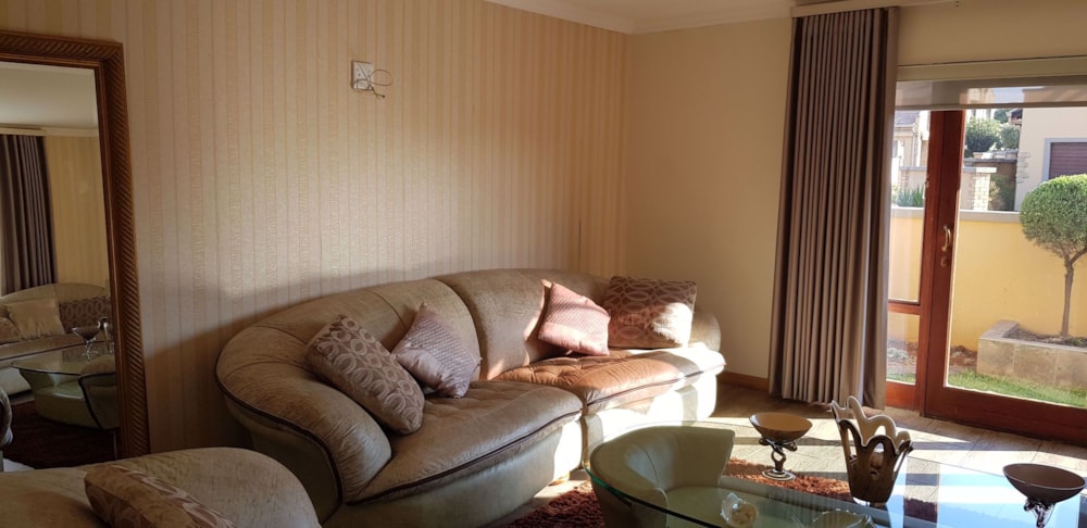 Cluster sold in Hughes - BOK1678234 Cluster sold in Hughes - BOK1678234