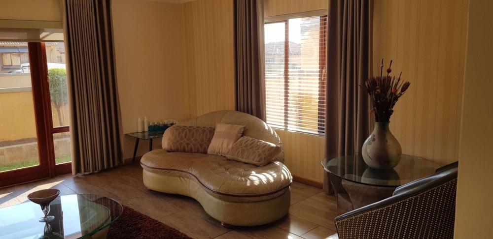 Cluster sold in Hughes - BOK1678234 Cluster sold in Hughes - BOK1678234