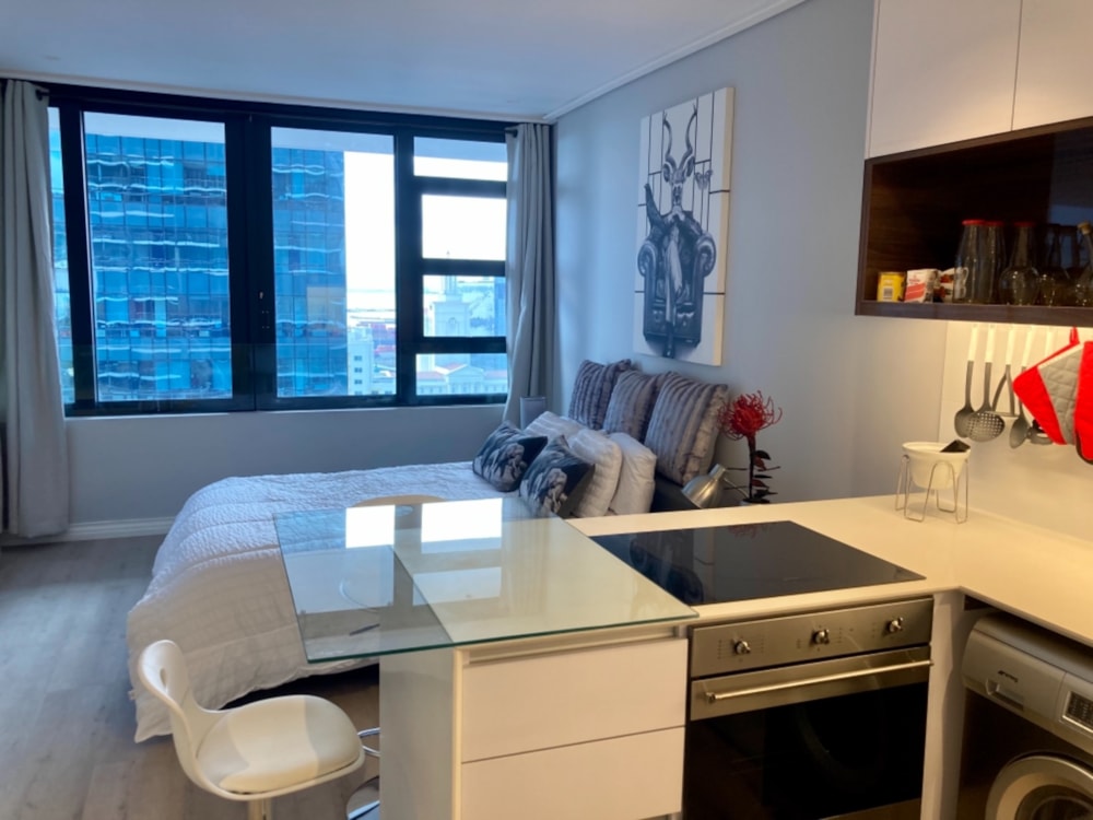 Bachelor apartment let in Cape Town Central - CBL1701239 Bachelor apartment let in Cape Town Central - CBL1701239
