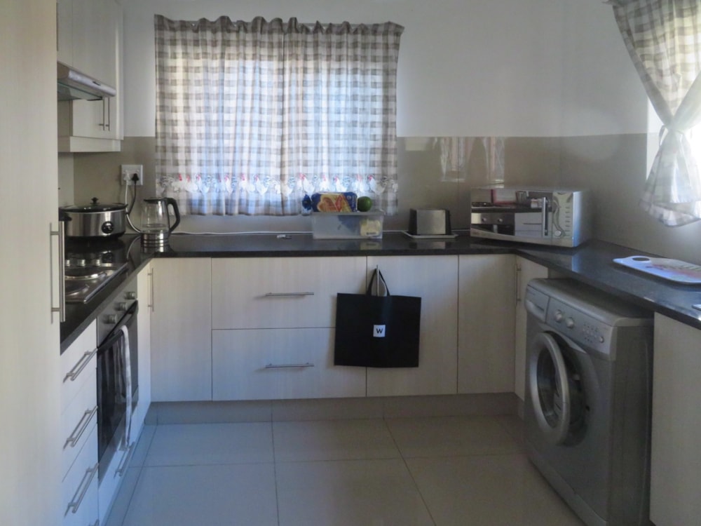 Townhouse for sale in Waterfall, Upper Highway - 1KF1646899