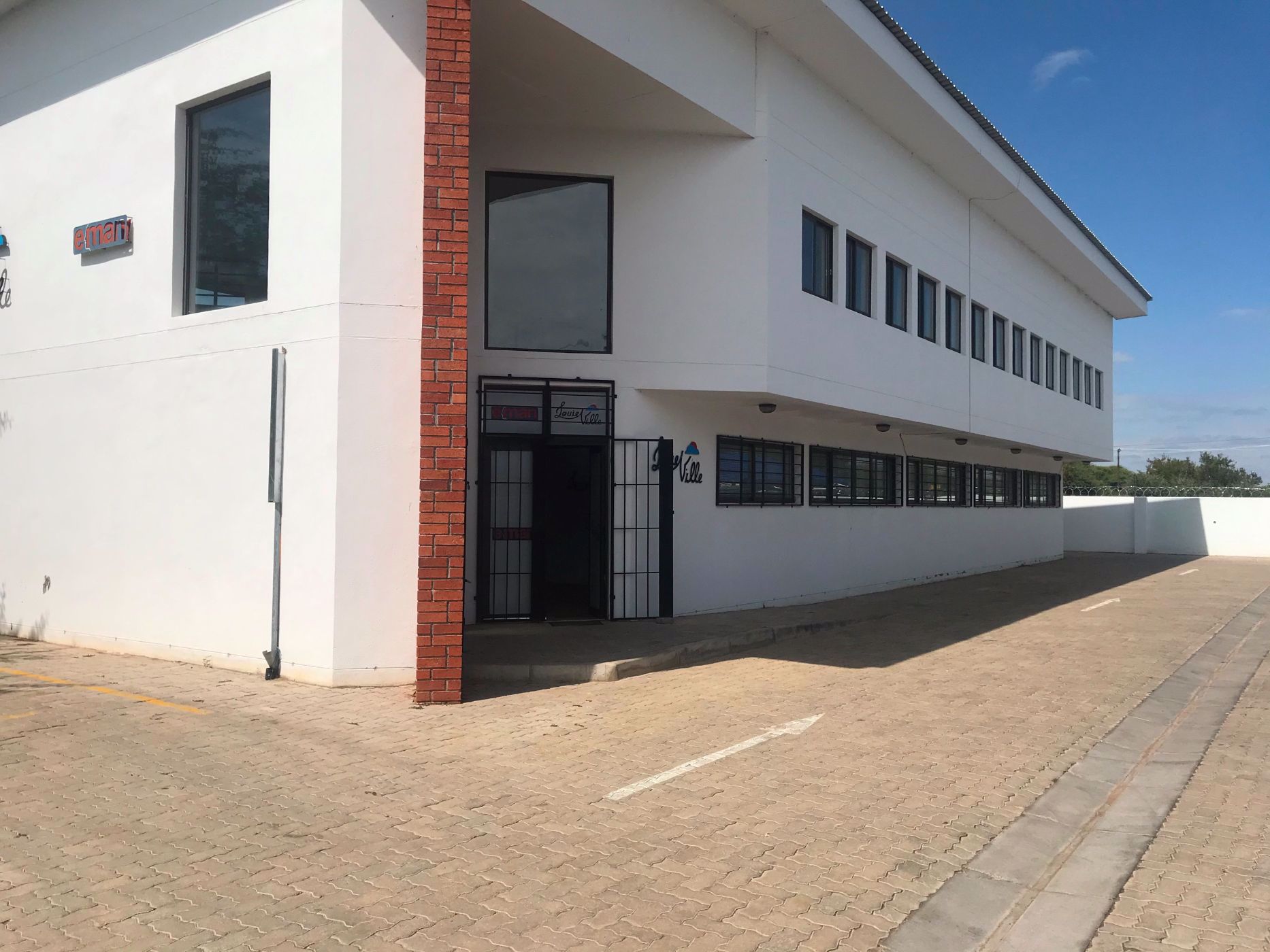 Commercial office to rent in Block 8 Industrial, Botswana - 3BO1712030