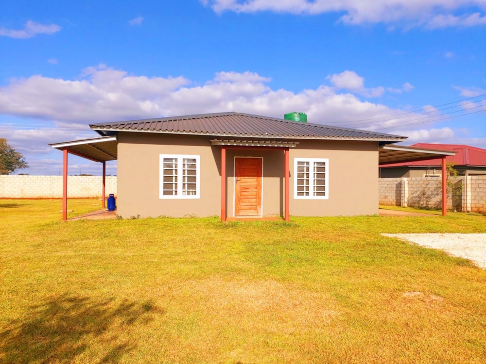 Garden cottage to rent in Leopards Hill, Zambia - 3ZA1745830 Garden cottage to rent in Leopards Hill, Zambia - 3ZA1745830