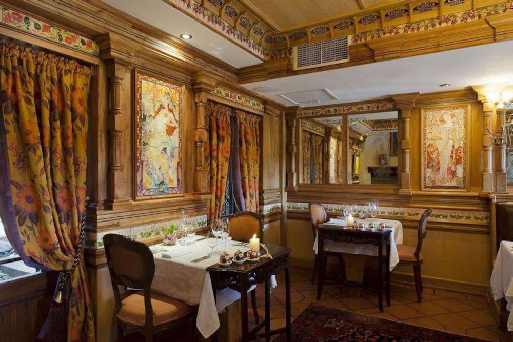 Hotel for sale in Pretoria - 1HR1663537