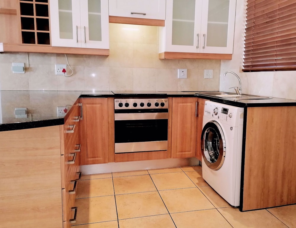 Townhouse to rent in St James - FHL1739762 Townhouse to rent in St James - FHL1739762