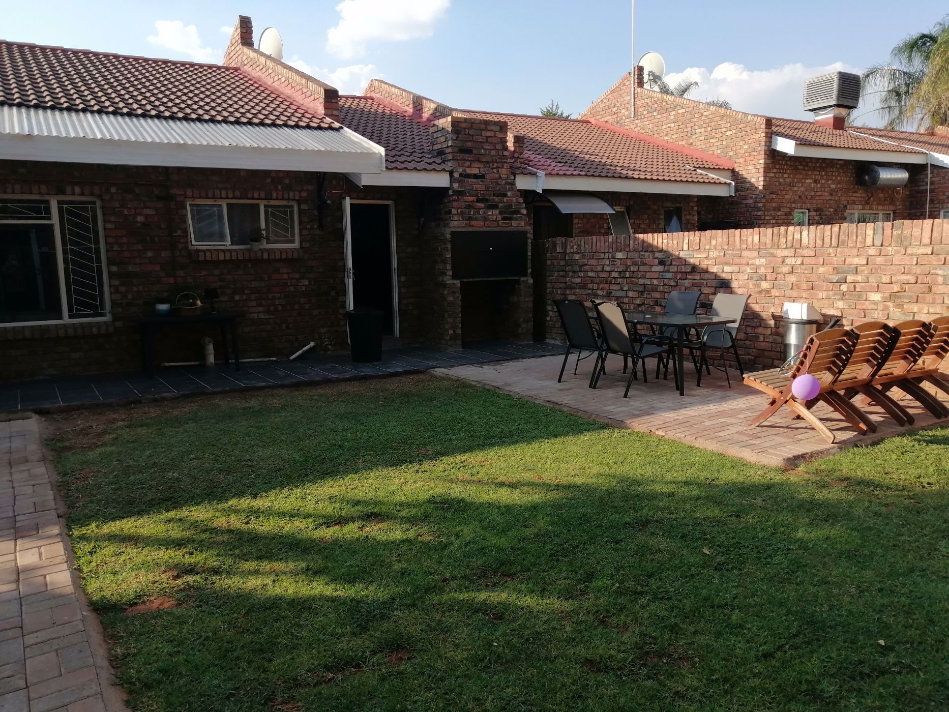 House to rent in Rhodesdene - 1KJ1740650