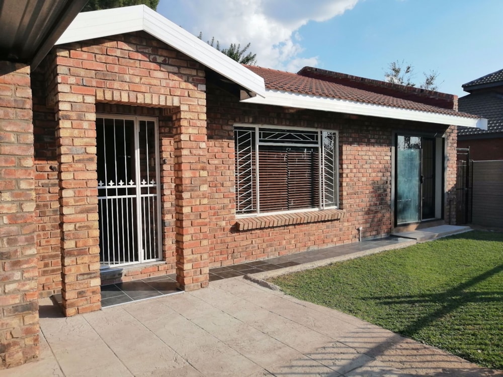 House to rent in Rhodesdene - 1KJ1740650 House to rent in Rhodesdene - 1KJ1740650