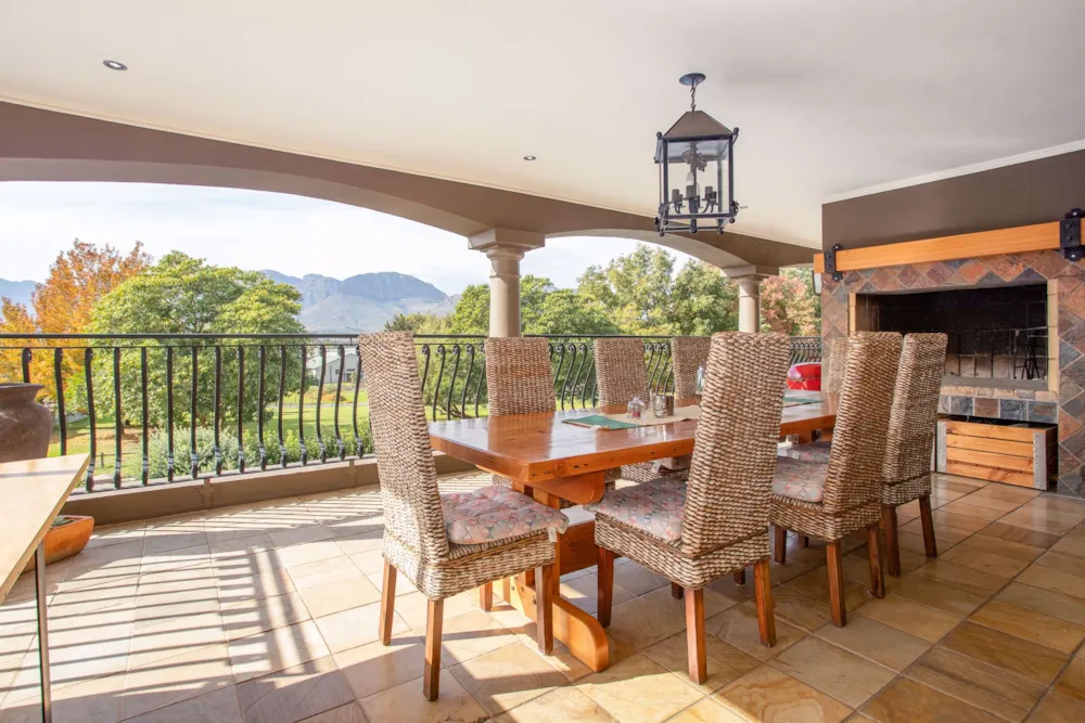 House for sale in Paarl South - VLV1732496 House for sale in Paarl South - VLV1732496