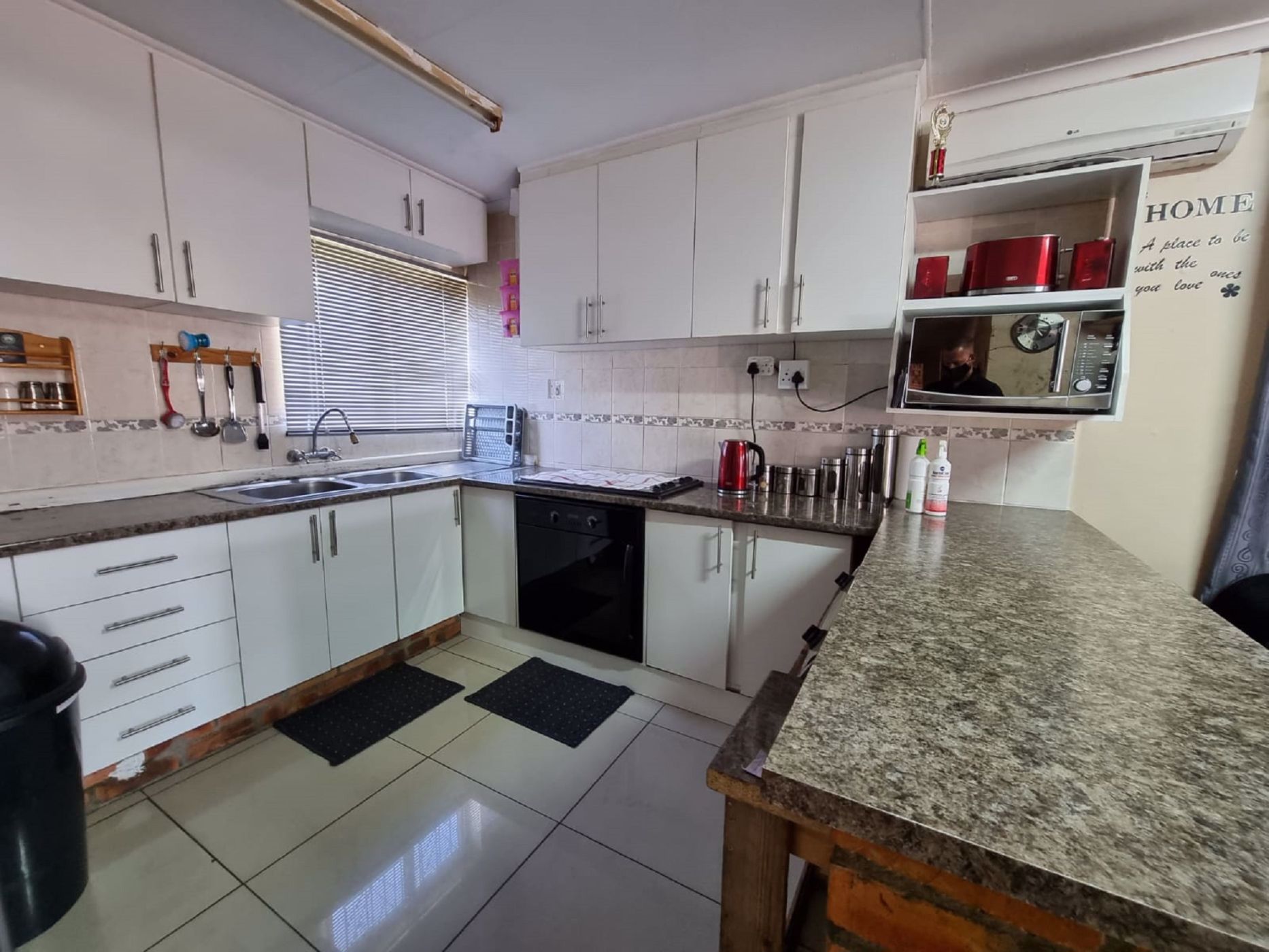 House for sale in Brackenham - 1RY1712074