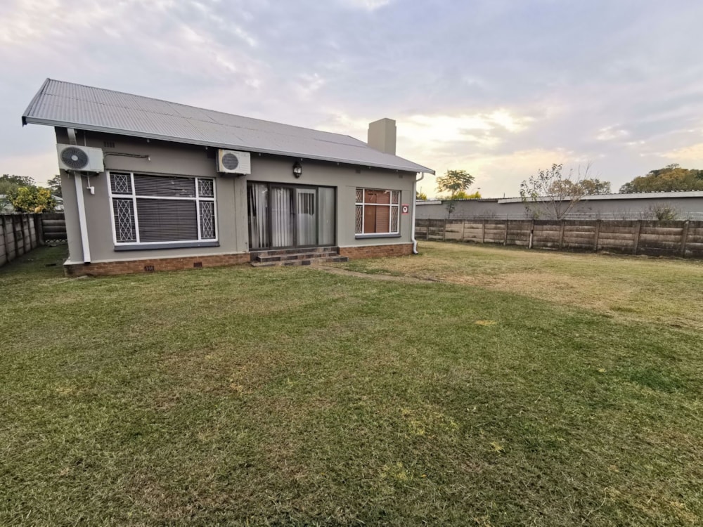 House for sale in Newcastle - 1NW1654753 House for sale in Newcastle - 1NW1654753