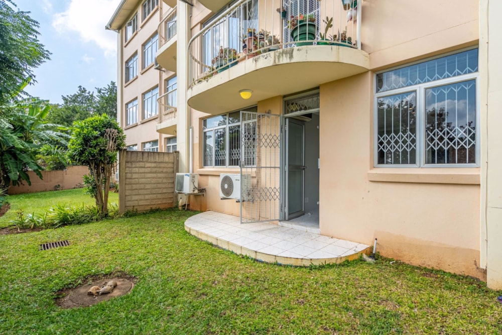 Townhouse to rent in Sherwood, Westville - 1WP1735334