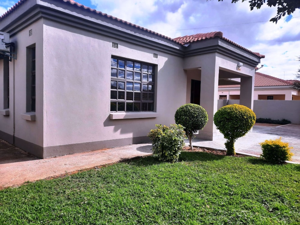 House let in Phakalane, Botswana - 3BO1680000 House let in Phakalane, Botswana - 3BO1680000