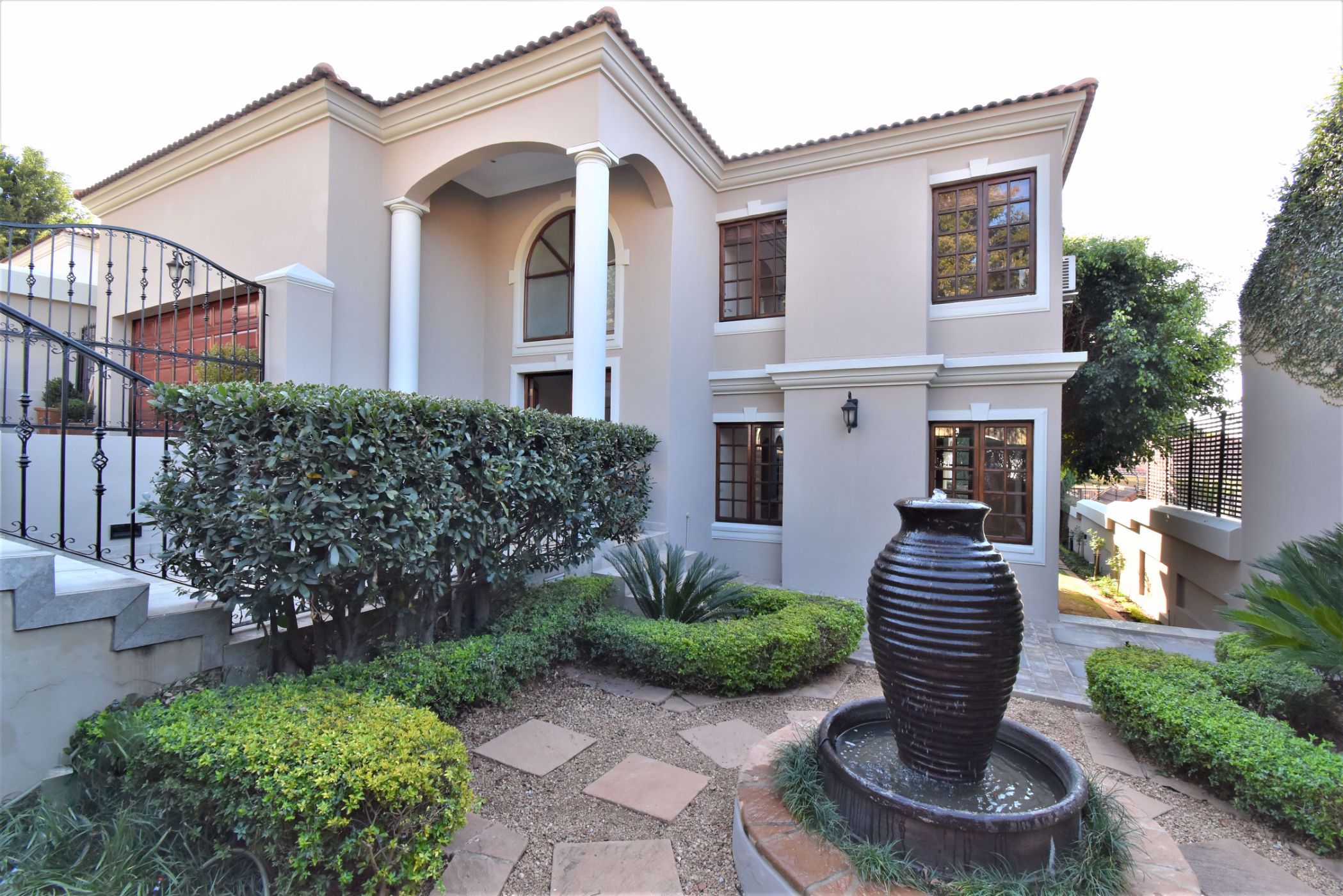 House to rent in Waterkloof Ridge - PTL1737138