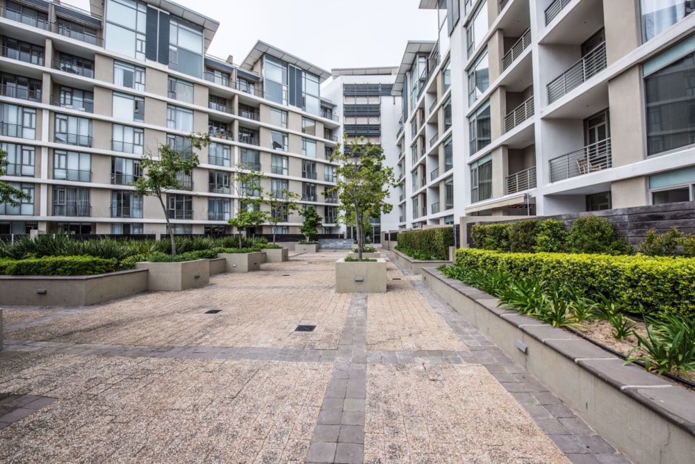 Apartment to rent in Claremont, Cape Town - RBL1727386