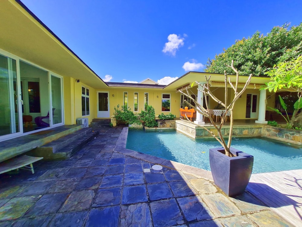 Single-storey house for sale in Petite Riviere Noire, Mauritius - MUR1733041 Single-storey house for sale in Petite Riviere Noire, Mauritius - MUR1733041