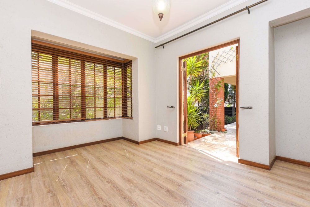 Townhouse for sale in Lonehill - FW1713818