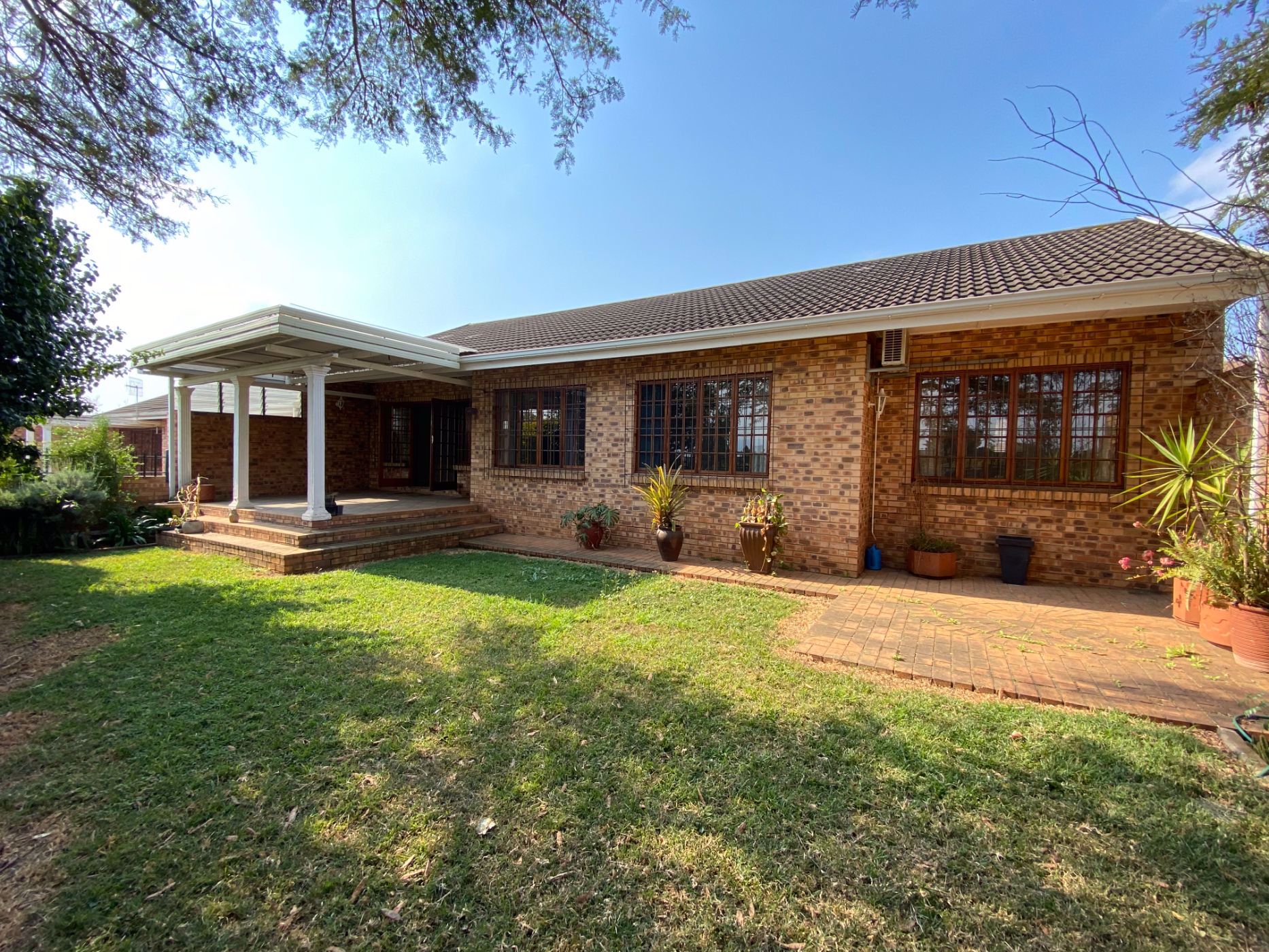 Townhouse to rent in Hayfields - 1PM1735006