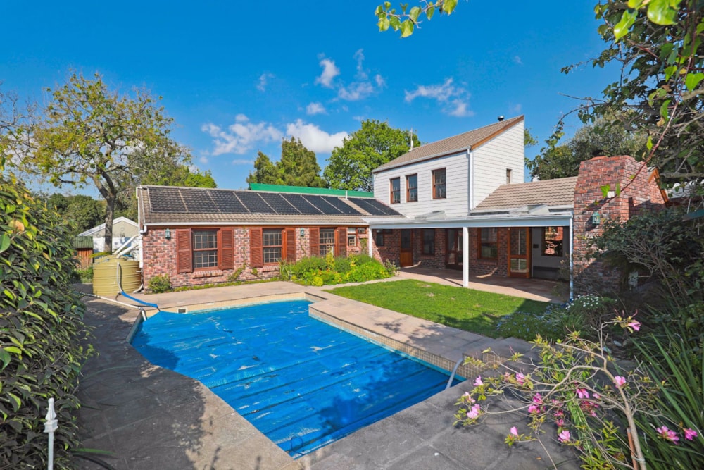 House let in Rondebosch - RBL1716486