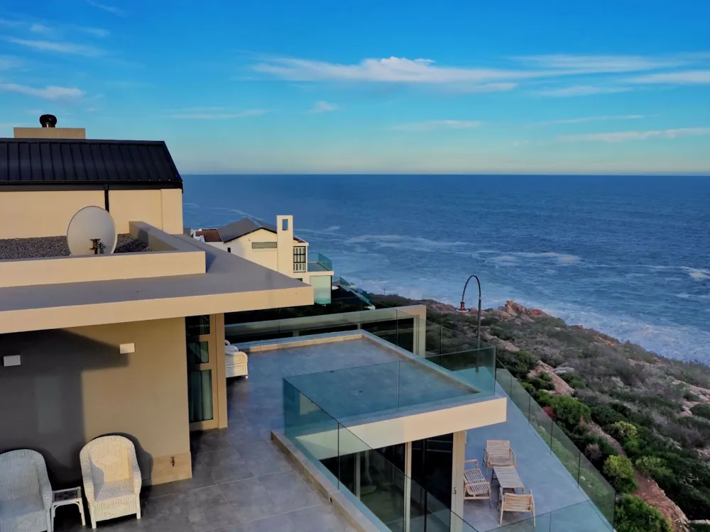 Double-storey house for sale in Pinnacle Point Golf Estate - 1MB1673046 Double-storey house for sale in Pinnacle Point Golf Estate - 1MB1673046