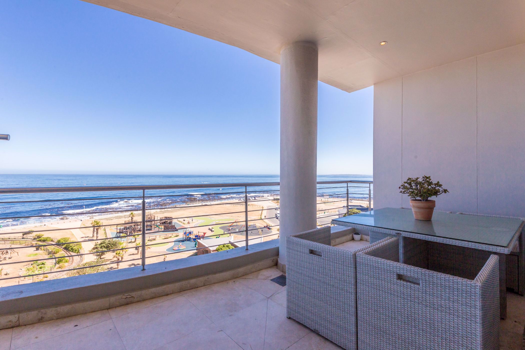 Apartment for sale in Mouille Point - AS1729474