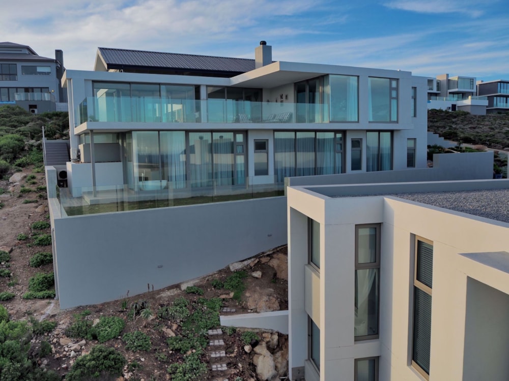 Double-storey house for sale in Pinnacle Point Golf Estate - 1MB1673044 Double-storey house for sale in Pinnacle Point Golf Estate - 1MB1673044