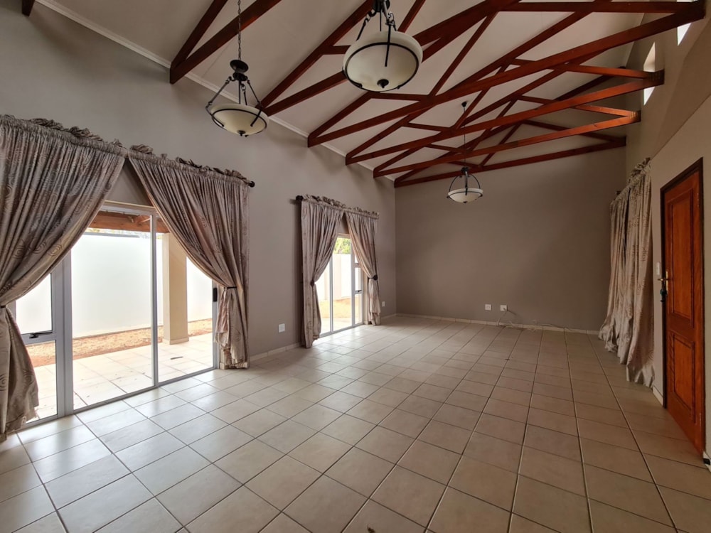 Townhouse to rent in Bendor Park - 1PS1716734 Townhouse to rent in Bendor Park - 1PS1716734