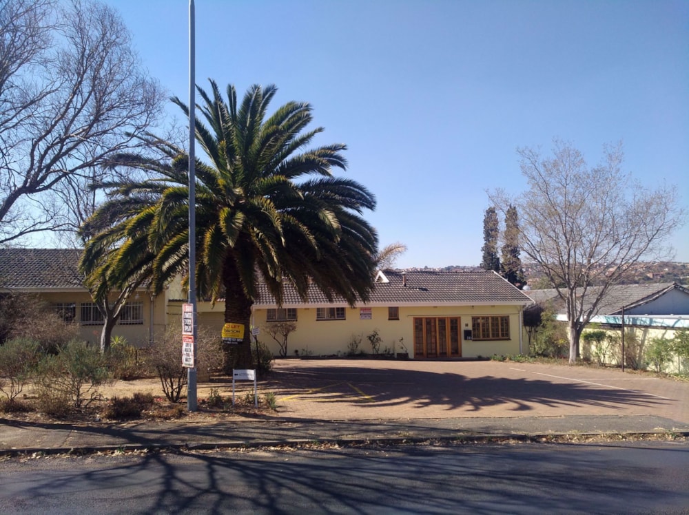 Commercial office to rent in Mondeor - 1GV1730278