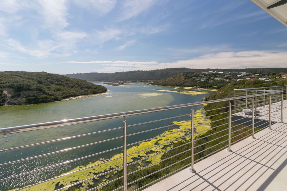 House for sale in Kingfisher Creek - 1SH1725352