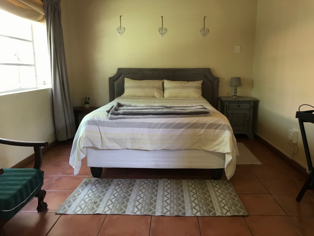 Bachelor apartment to rent in Memorial Road Area - 1KJ1747810