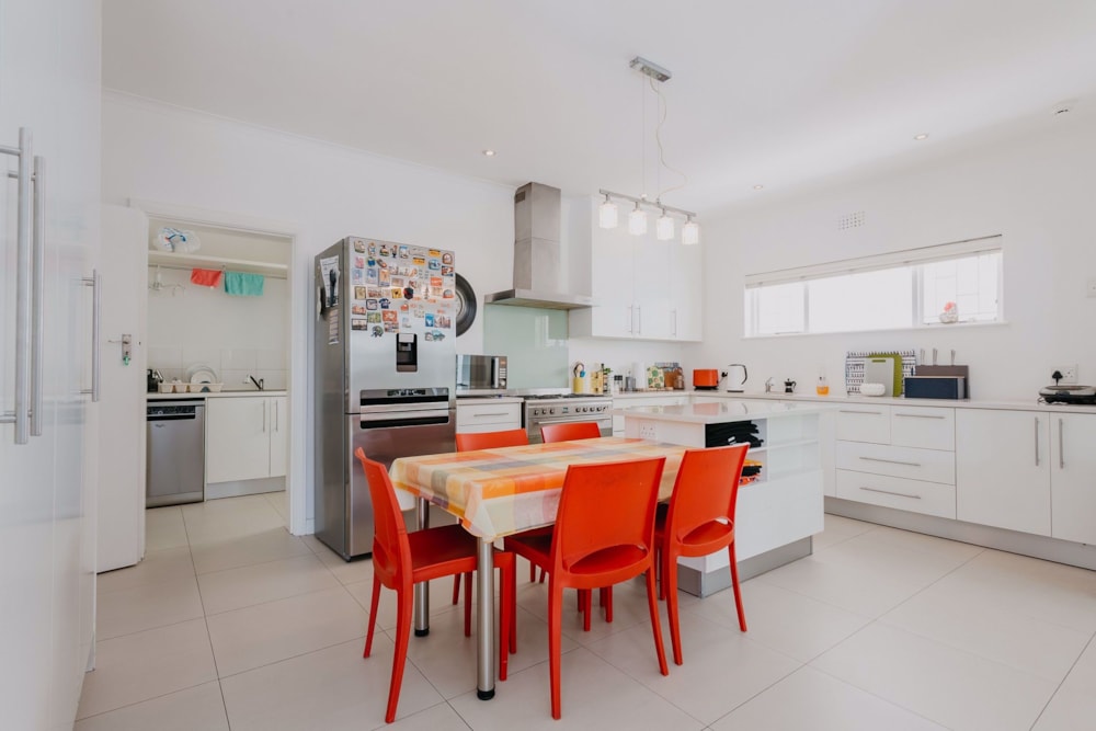 House let in Newlands, Cape Town - RBL1682916