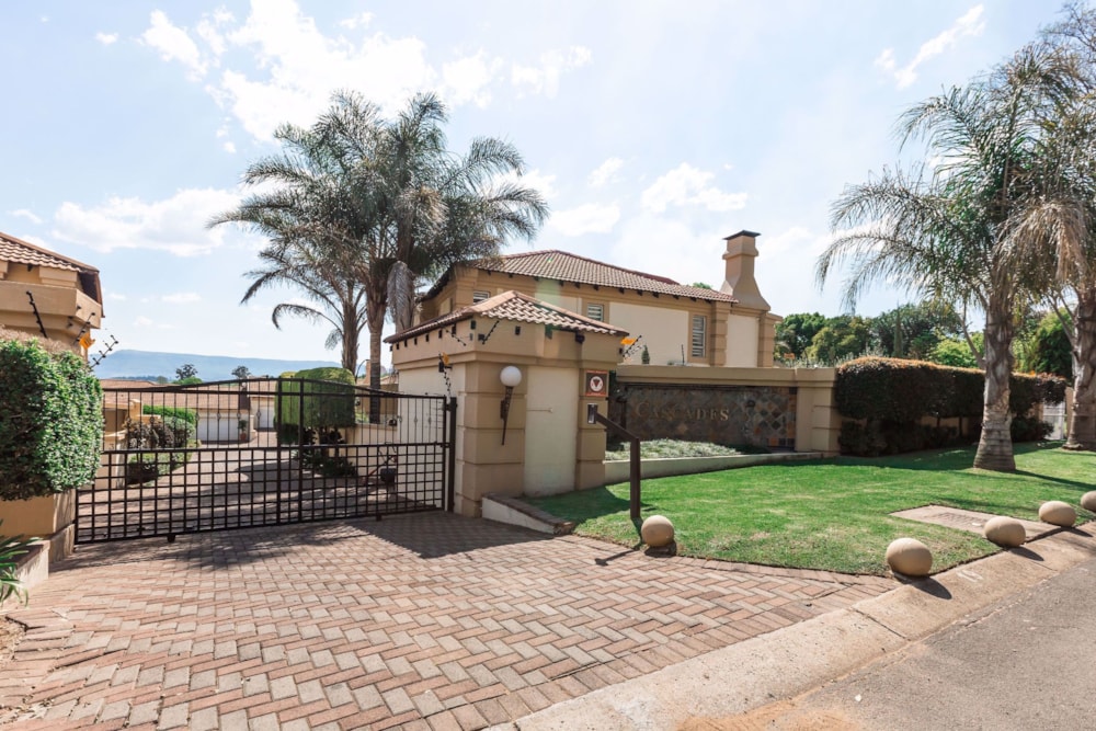 Townhouse sold in Aviary Hill - 1NW1675461 Townhouse sold in Aviary Hill - 1NW1675461