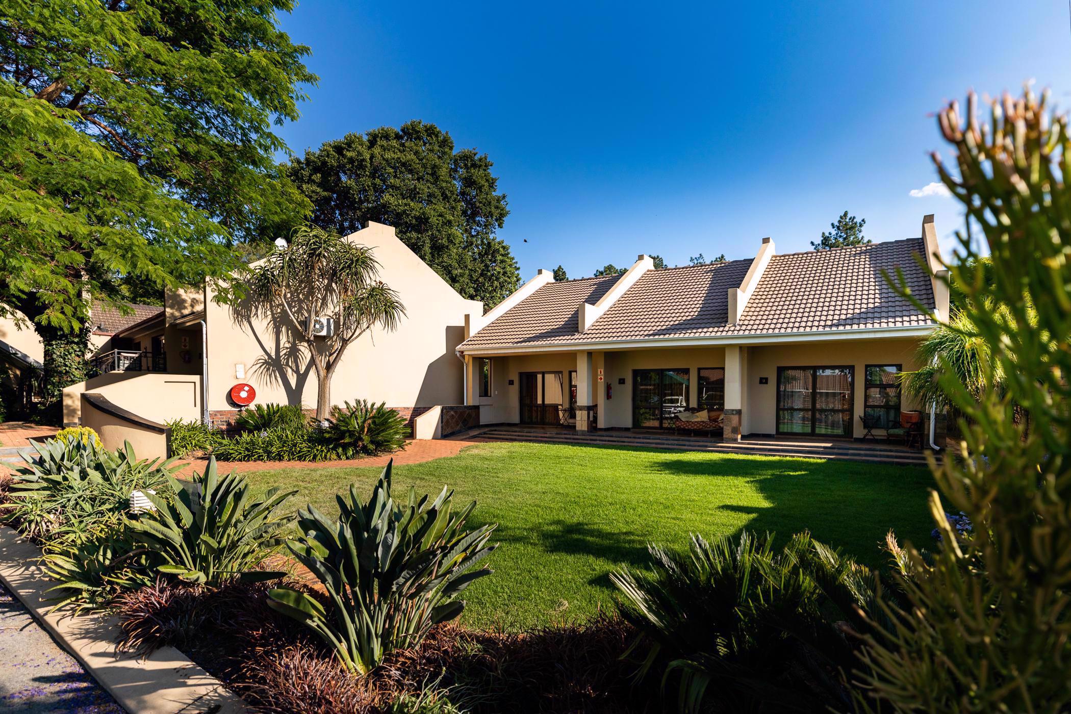 Apartment let in Die Hoewes - CNL1712967