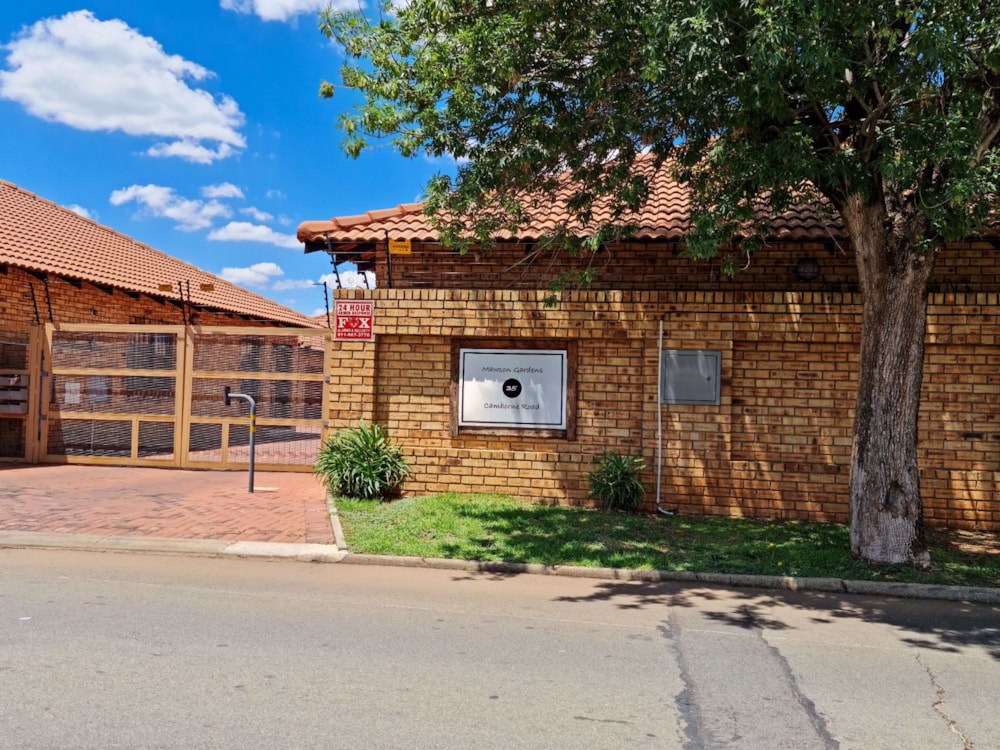 Cluster to rent in New Redruth - 1GV1737297