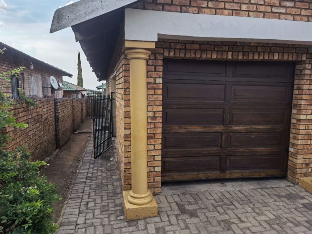 Townhouse let in Witbank (eMalahleni) - 1WD1687785 Townhouse let in Witbank (eMalahleni) - 1WD1687785
